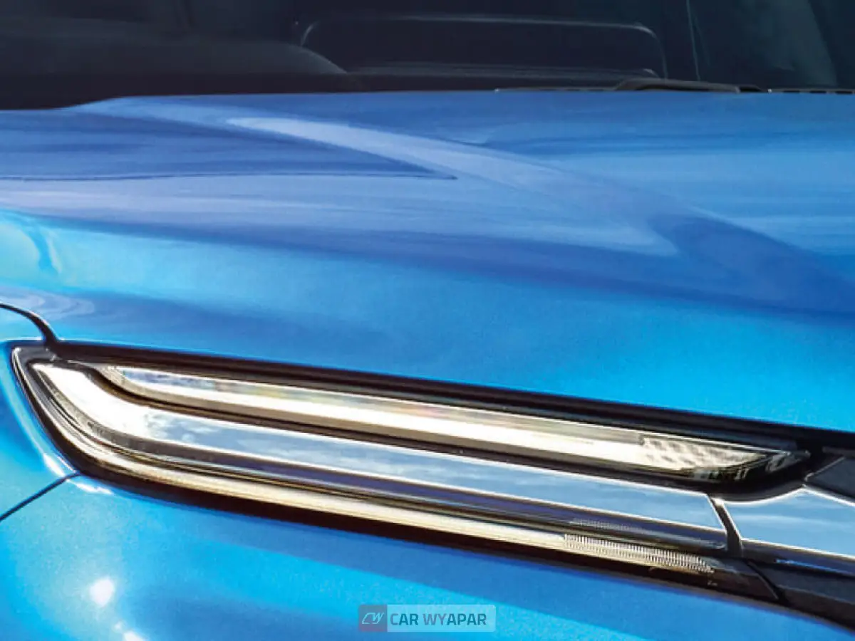 Toyota Urban Cruiser Hyryder Top Feature